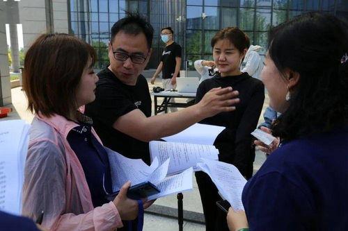 绍网红,揭秘网络红人的崛起之路