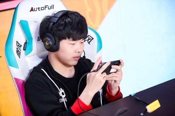 ag买初晨吃瓜,一场网络热议背后的真相